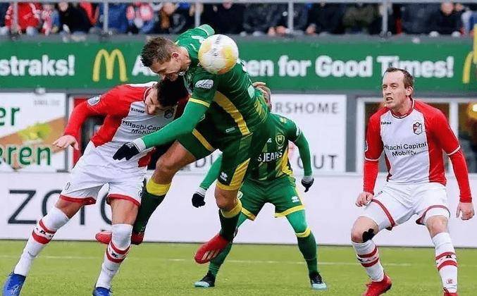 包含攻防对决危机四伏，胜者将力登巅峰的词条